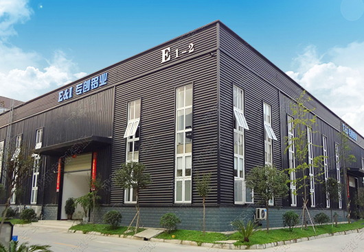 3030鋁型材價(jià)格是多少？專創(chuàng)鋁業(yè)告訴你！